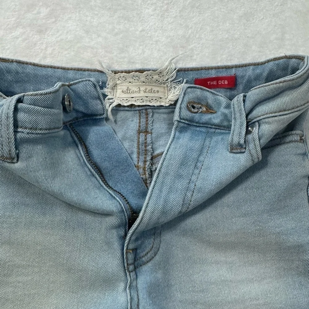 Atlar’d state Blue Jean Shorts with Vintage Distressed Look Size 1/25